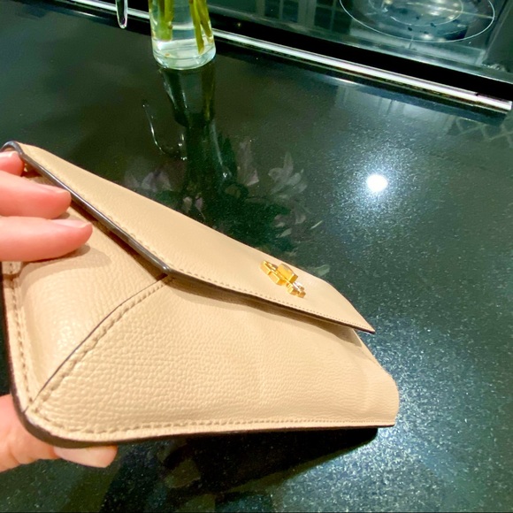 Tory Burch Sand Kira Envelope Clutch - Picture 8 of 14